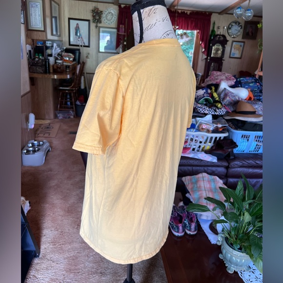 Women’s yellow Walt Disney World short sleeve tee shirt. - Picture 11 of 16